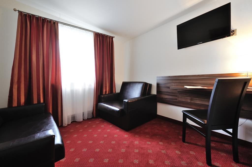Hotel Centrum סוסנוביץ' חדר תמונה
