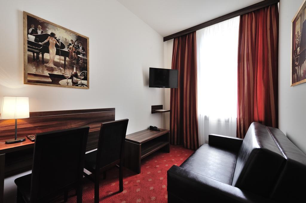 Hotel Centrum סוסנוביץ' חדר תמונה