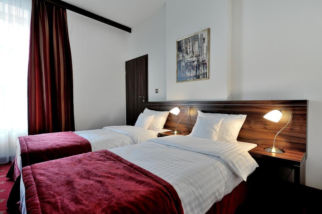 Hotel Centrum סוסנוביץ' חדר תמונה