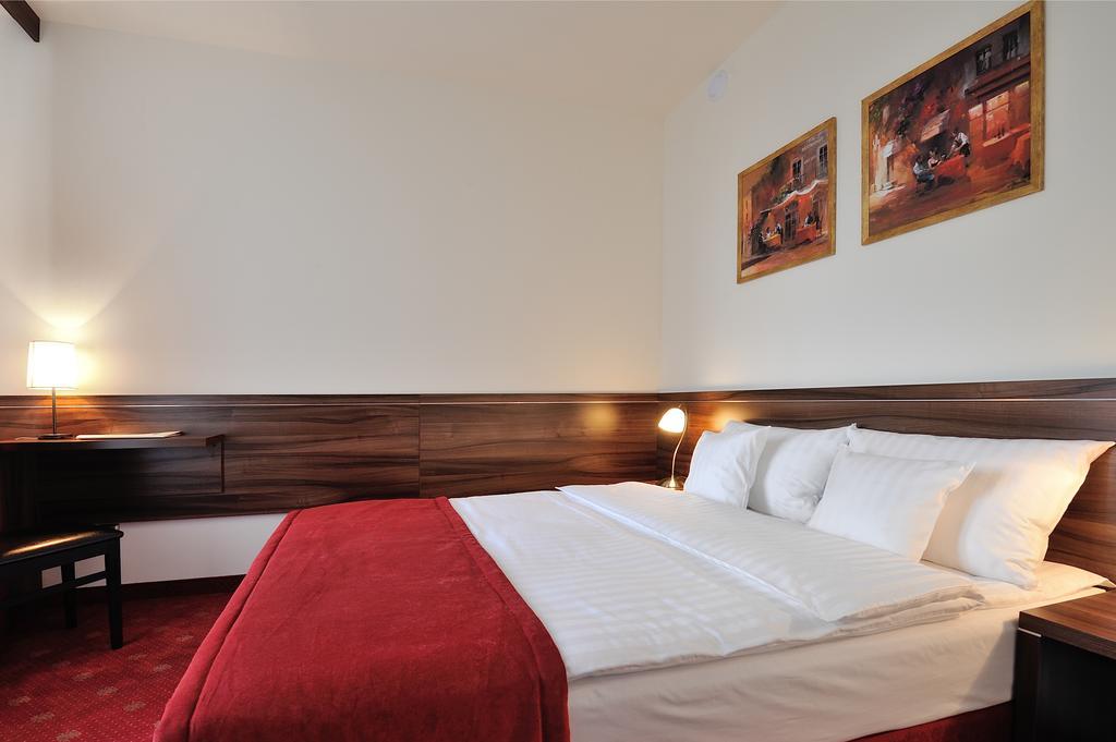 Hotel Centrum סוסנוביץ' חדר תמונה