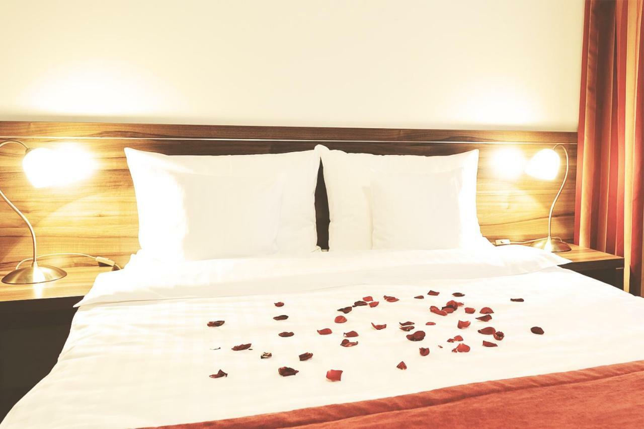 Hotel Centrum סוסנוביץ' מראה חיצוני תמונה