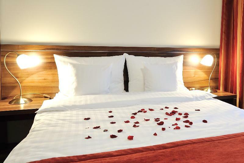 Hotel Centrum סוסנוביץ' מראה חיצוני תמונה